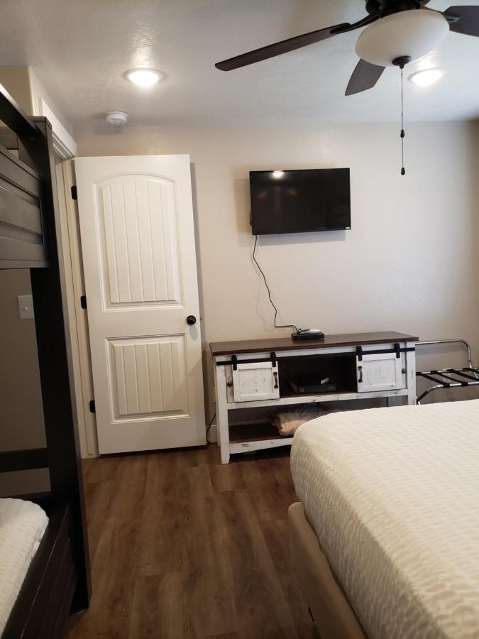 Flaming Gorge Resort Dutch John Εξωτερικό φωτογραφία