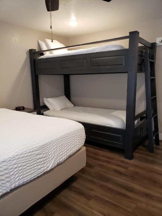 Flaming Gorge Resort Dutch John Εξωτερικό φωτογραφία
